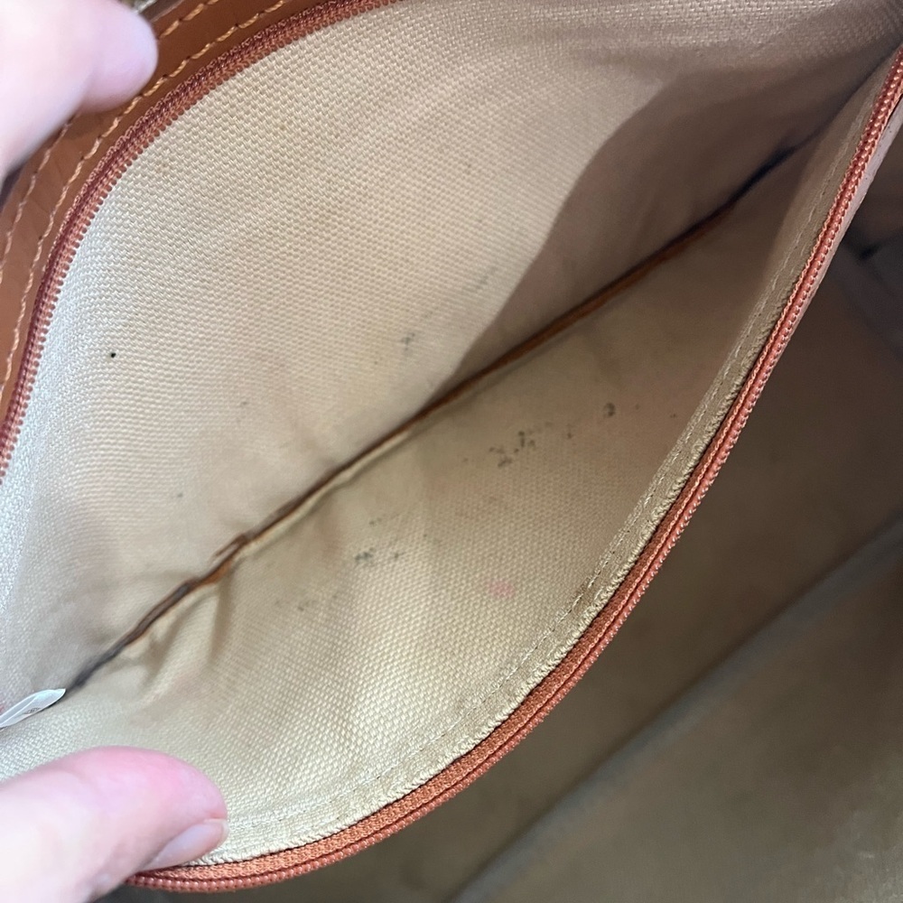 MCM COGNAC VISETOS SMALL ZIPPERED TOTE - Picture 12 of 15